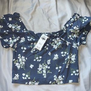 Hollister babydoll crop tree